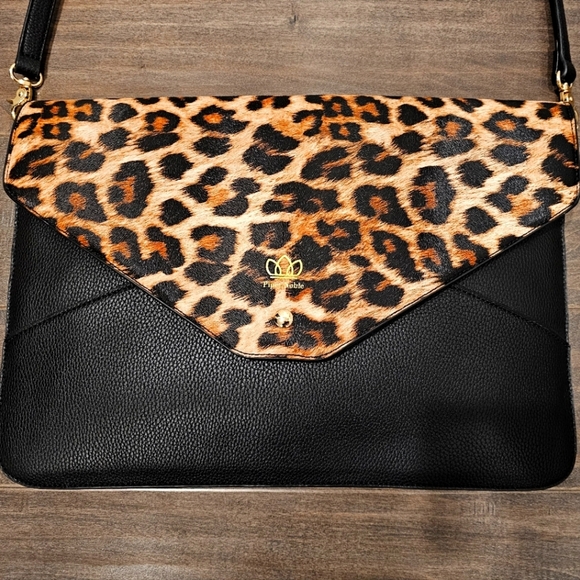 Piper Noble Crossbody Bag - Picture 1 of 11